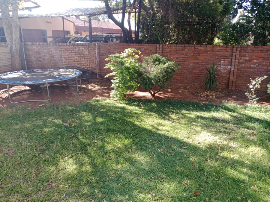 To Let 3 Bedroom Property for Rent in Kuruman Northern Cape